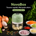 Mini Tocător Electric NovaBox 250 ml – Compact, cu Lame Metalice și Acționare prin Buton, Culoare Verde